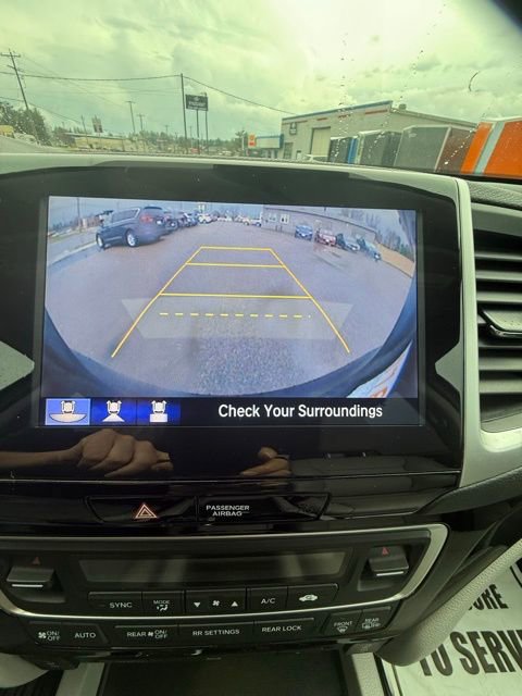 Used 2017 Honda Pilot Touring image 19