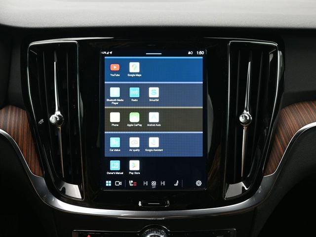 Used 2025 Volvo V60 B5 Cross Country Plus image 19