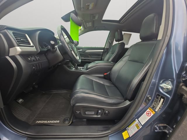Certified 2017 Toyota Highlander XLE AWD/4WD image 10