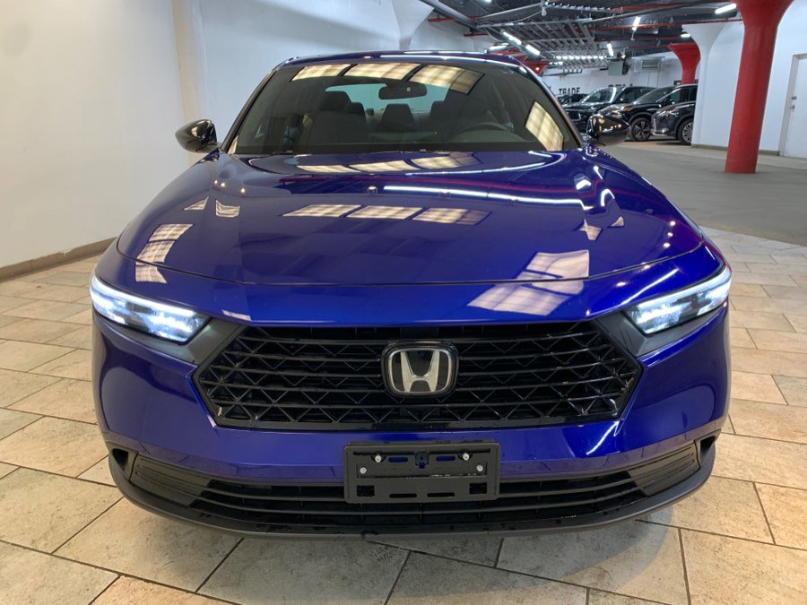 Used 2024 Honda Accord Sport image 3