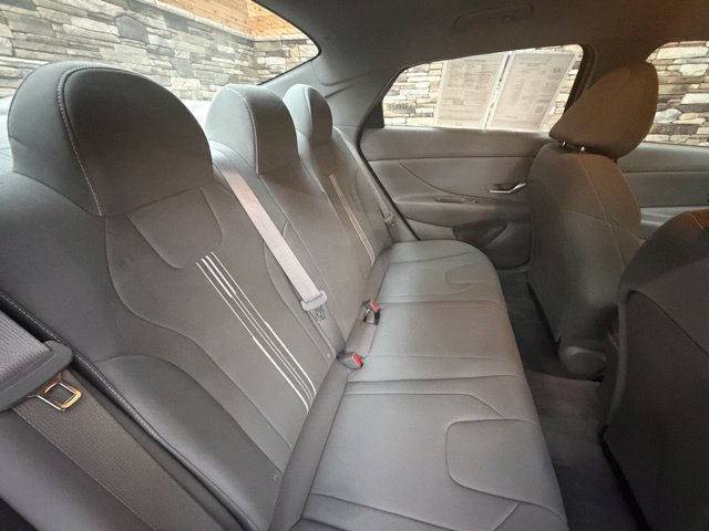Certified 2023 Hyundai Elantra SEL w/ Preferred Accessory Package FWD image 33