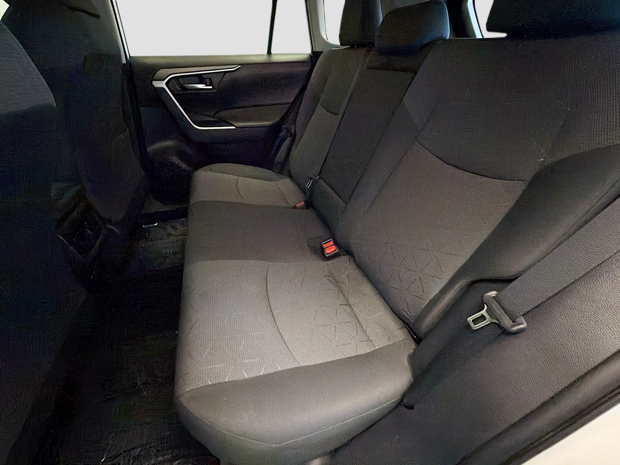 Used 2021 Toyota RAV4 XLE w/ Carpet Mat Package (TMS) FWD image 13