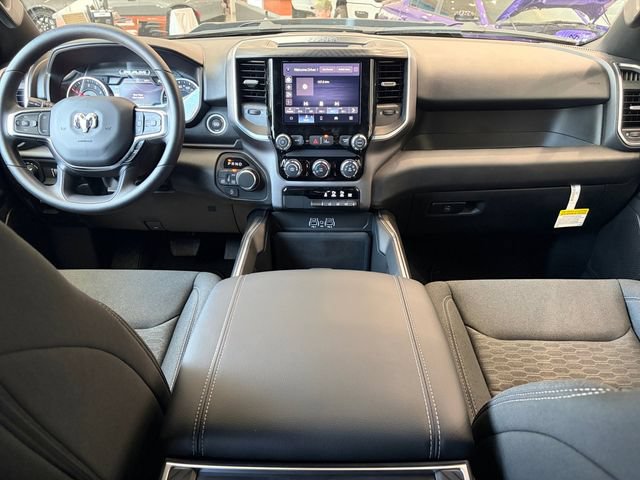 New 2026 RAM 1500 Express AWD/4WD image 19