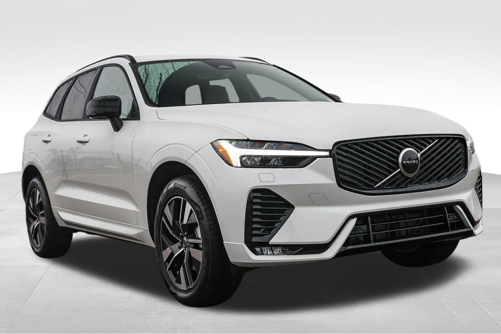 New 2026 Volvo XC60 B5 Core w/ Climate Package image 3