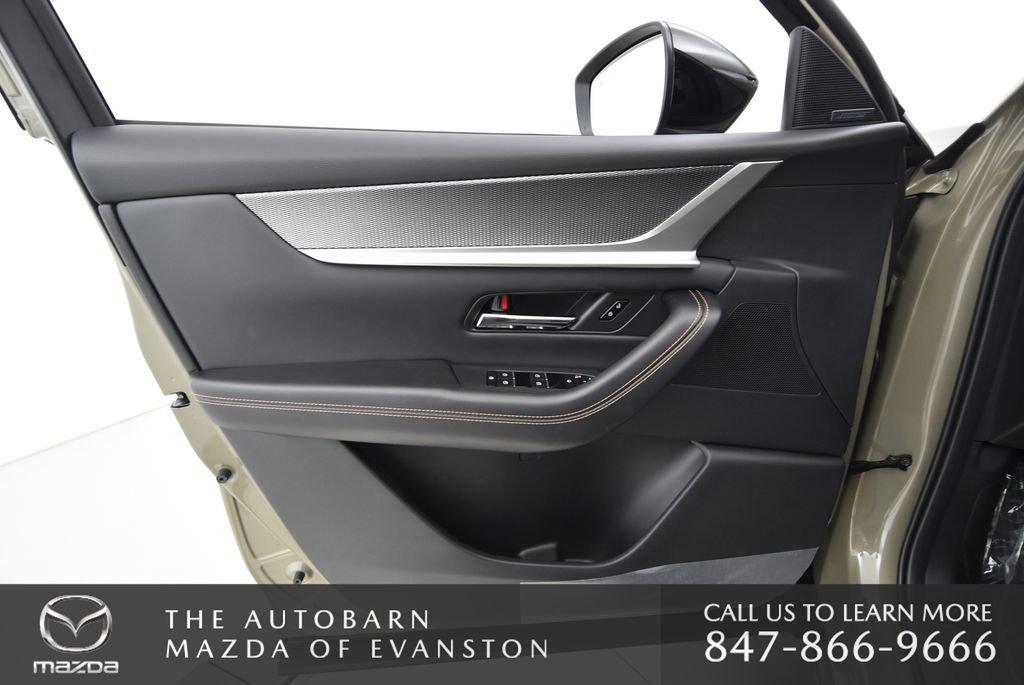 Certified 2025 MAZDA CX-70 Plug-In Hybrid w/ Premium Plus image 30