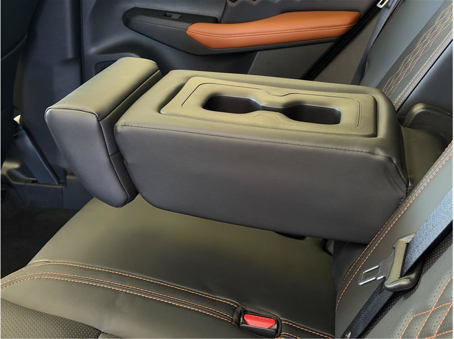 Used 2025 Mitsubishi Outlander 4WD Plug-In Hybrid image 26