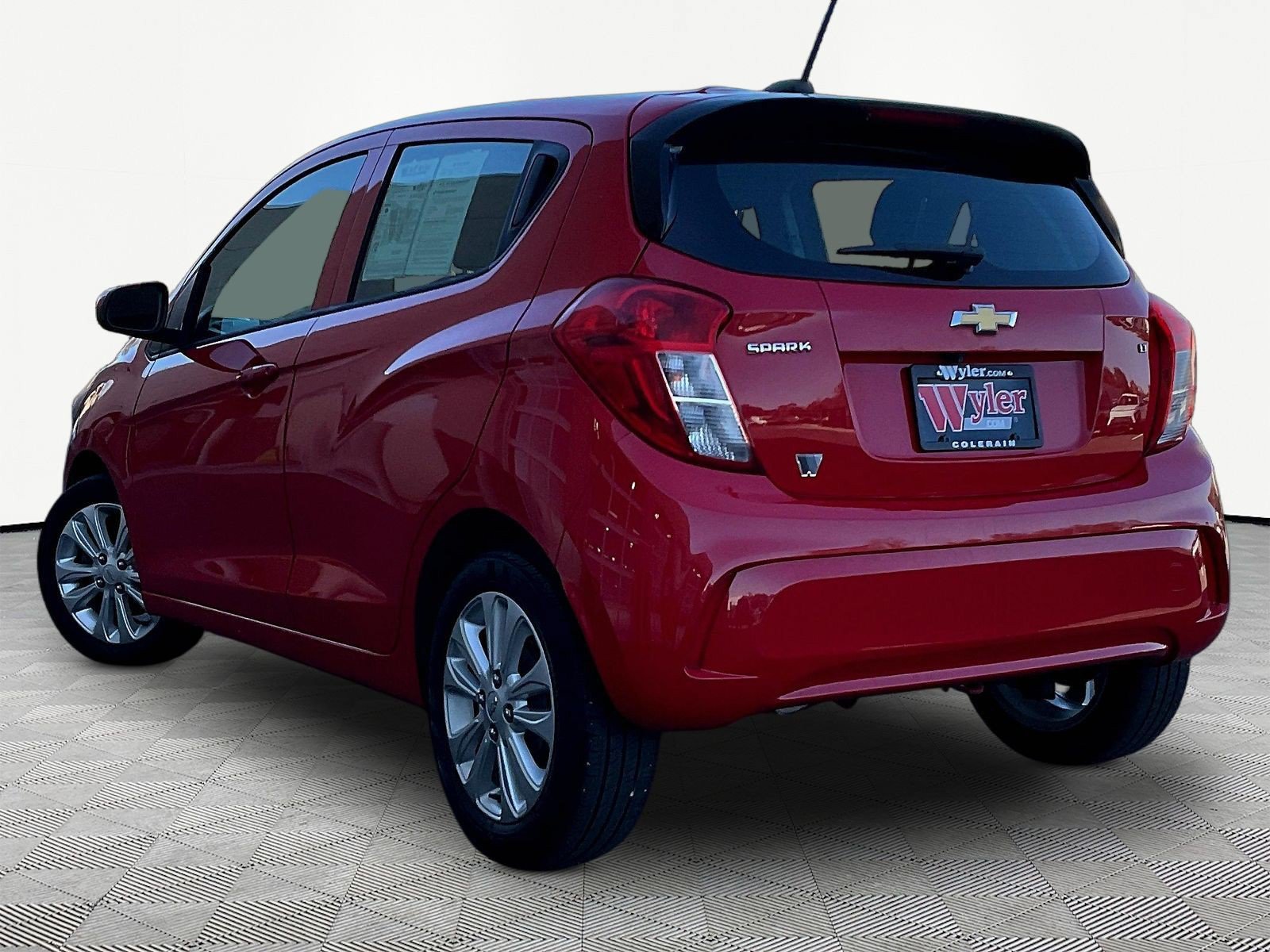 Used 2016 Chevrolet Spark LT FWD image 4