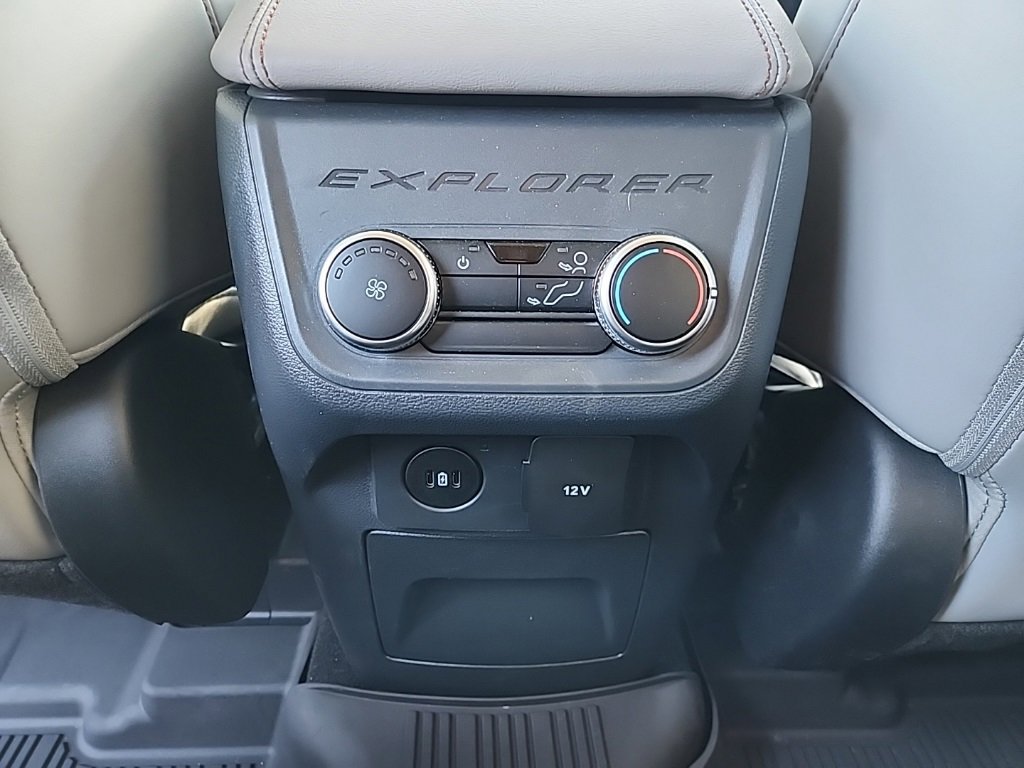 New 2025 Ford Explorer Active w/ Active Comfort Package image 27