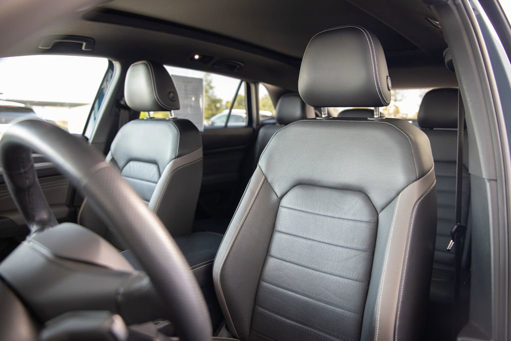 Used 2023 Volkswagen Atlas Cross Sport SEL Premium R-Line image 13