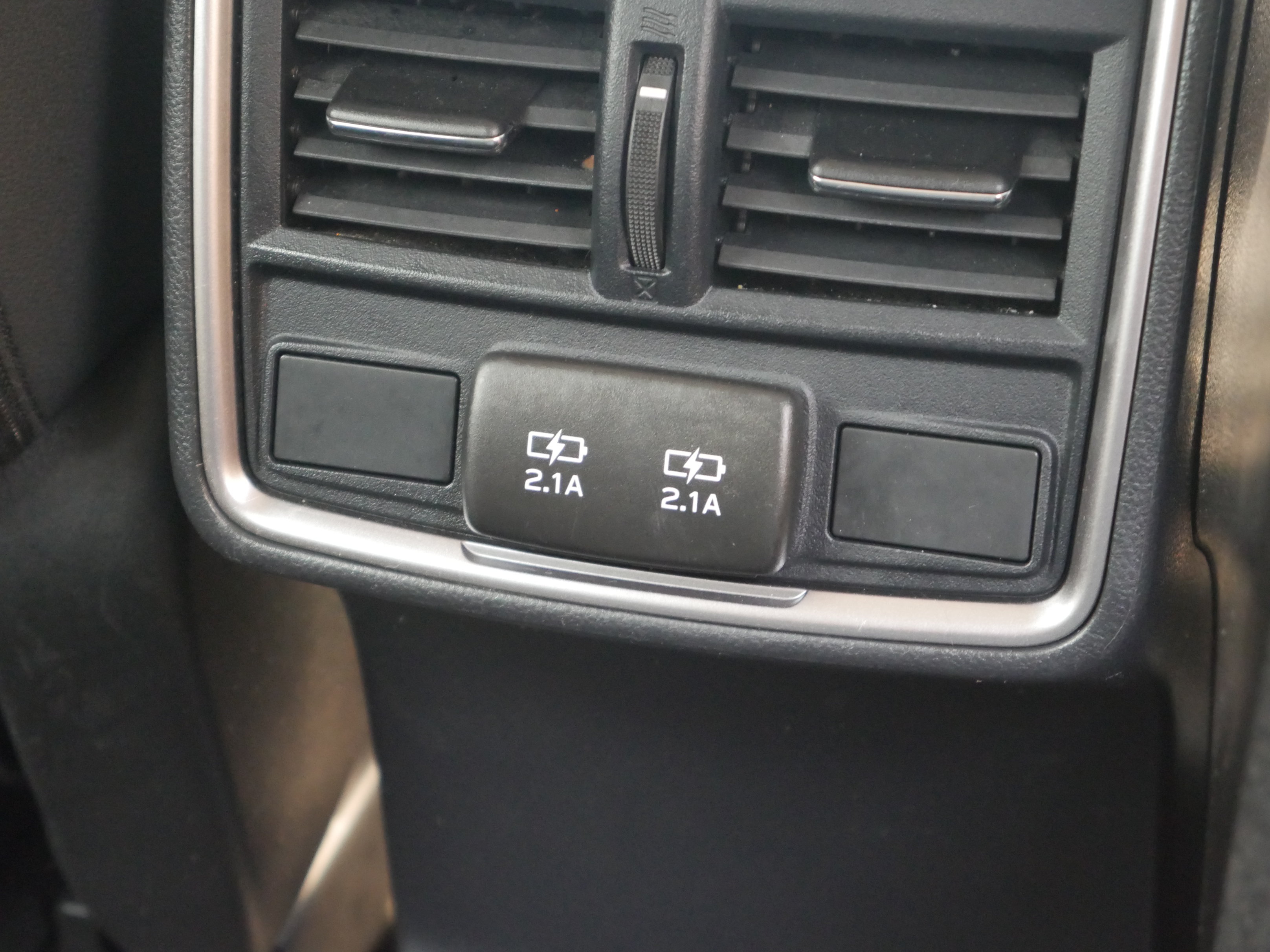 Used 2024 Subaru Forester Premium AWD/4WD image 32