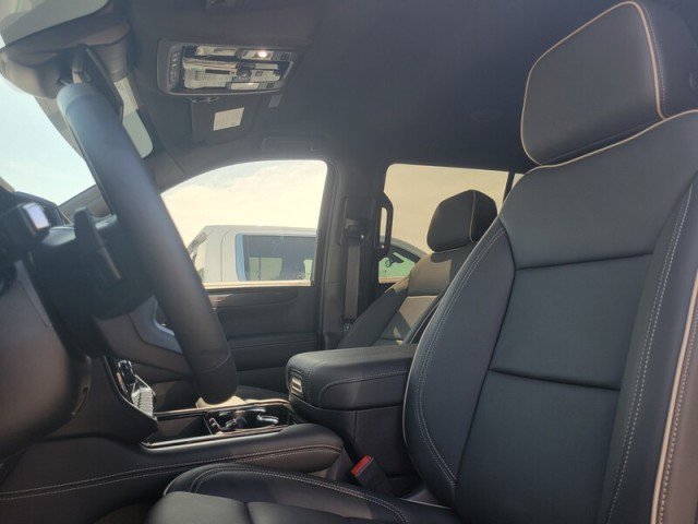 Used 2026 GMC Yukon Elevation RWD image 12