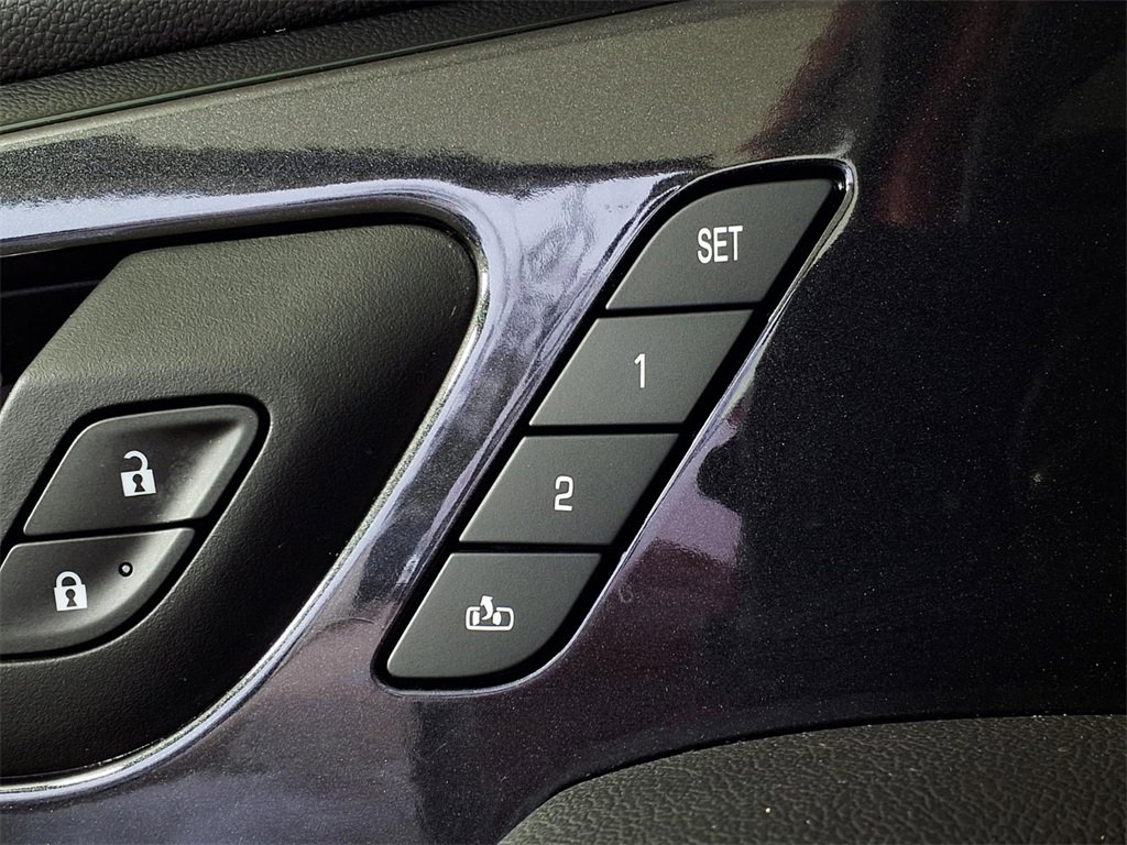 Used 2021 Chevrolet Blazer RS w/ Enhanced Convenience Package image 19