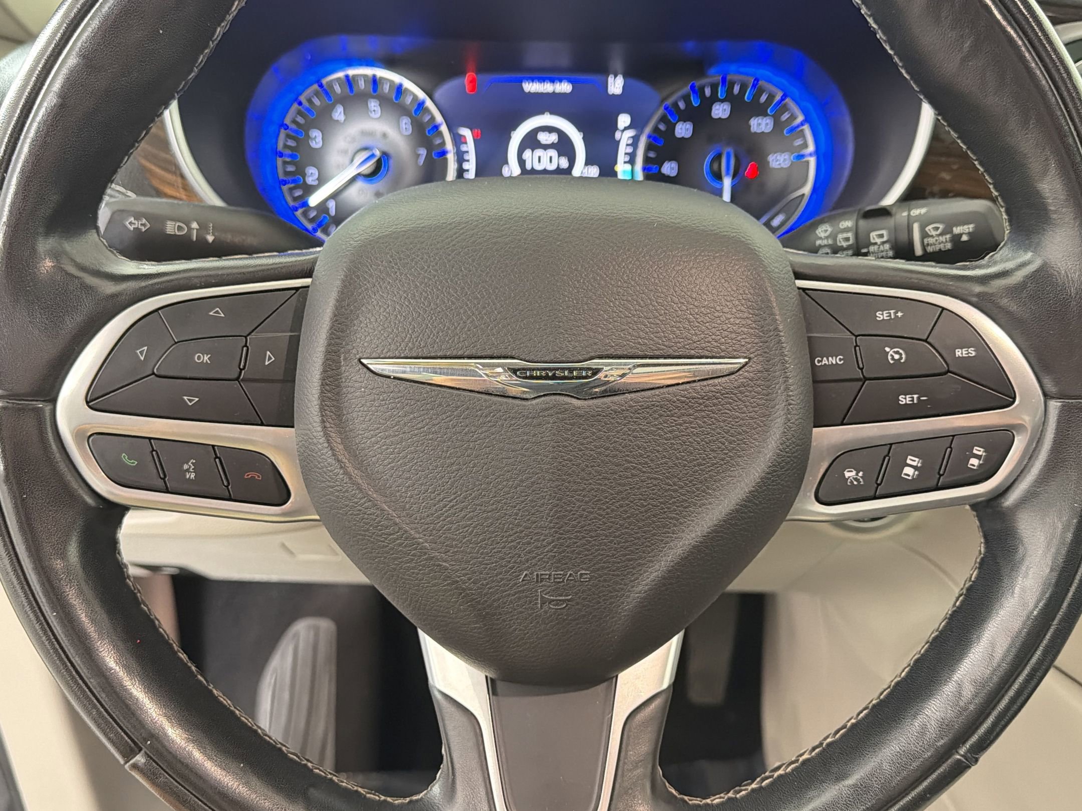 Used 2022 Chrysler Pacifica Limited FWD image 21