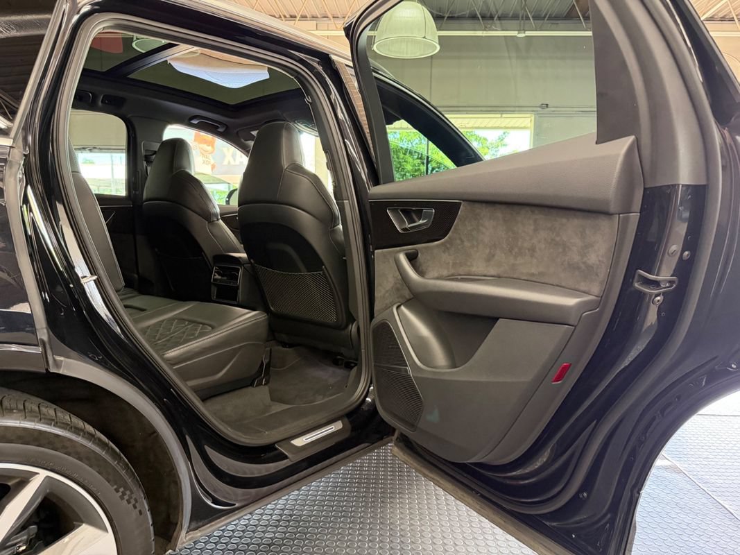 Used 2021 Audi SQ7 Premium Plus AWD/4WD image 43