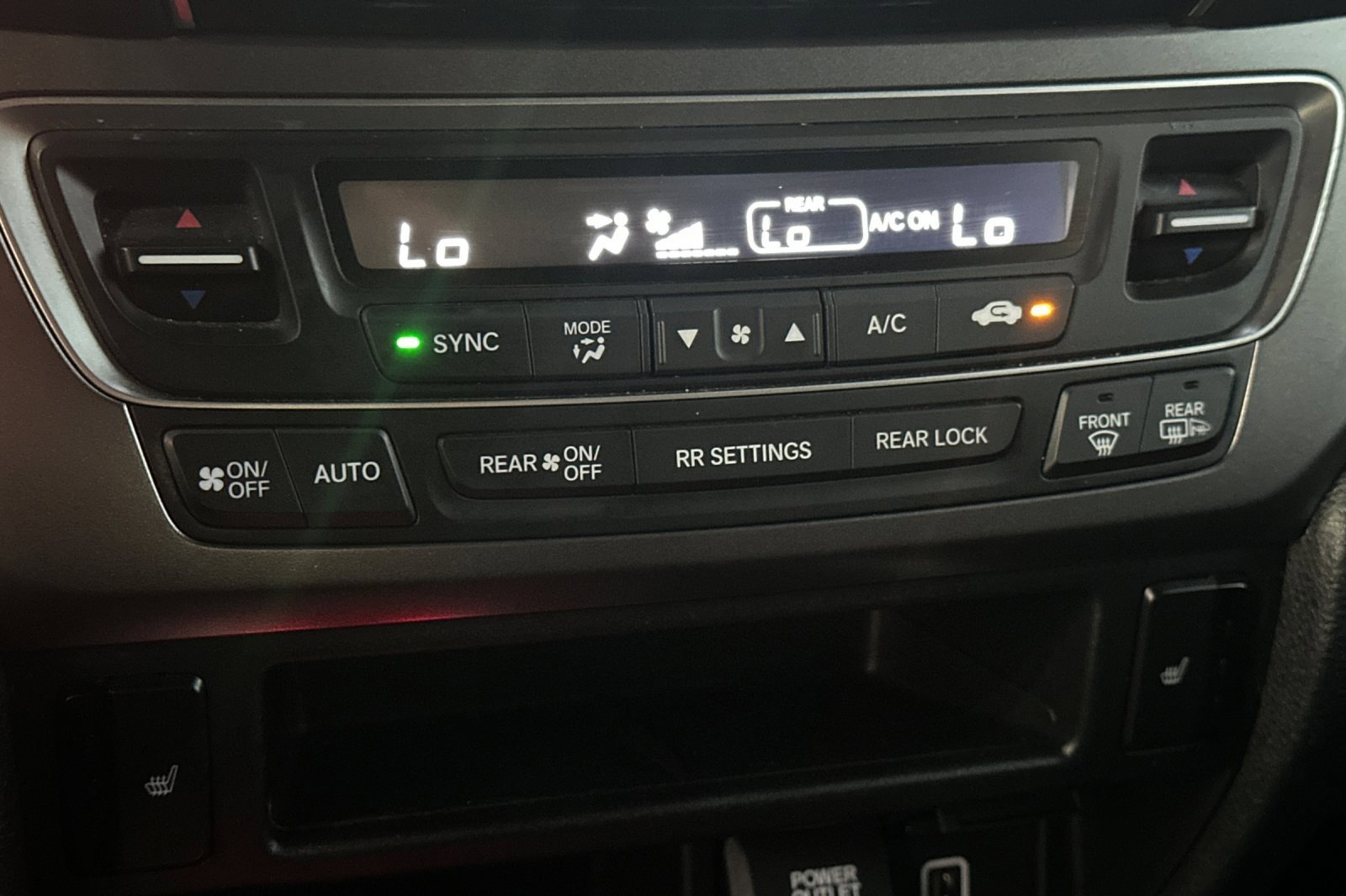 Used 2022 Honda Pilot Sport image 22