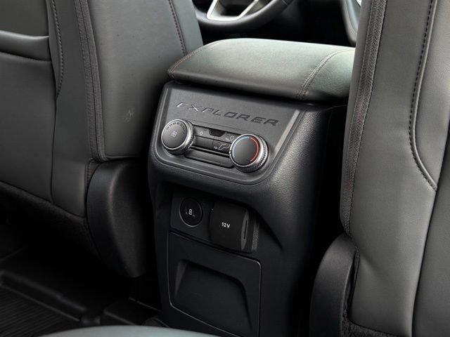 Used 2025 Ford Explorer Active w/ Active Comfort Package AWD/4WD image 18
