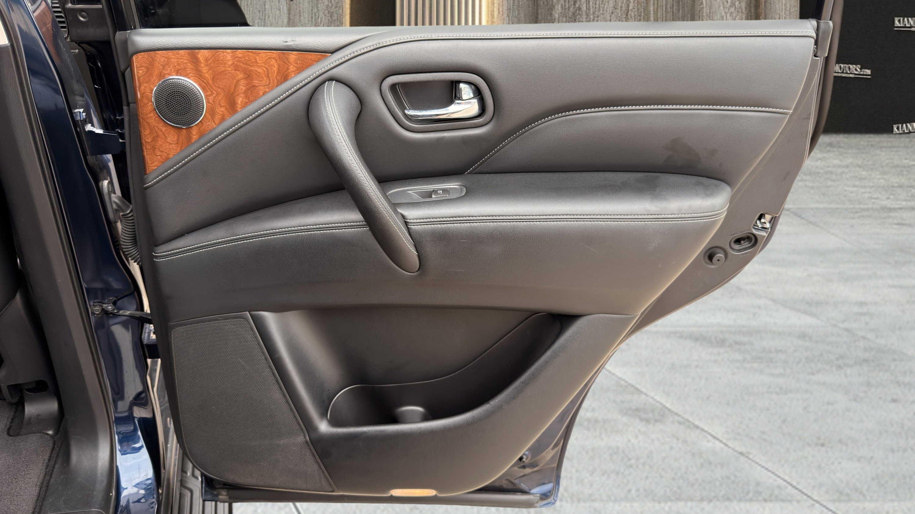 Used 2019 INFINITI QX80 Luxe RWD image 43