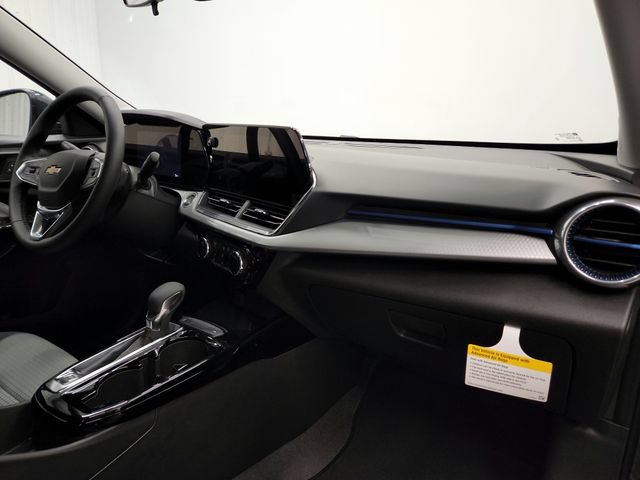New 2026 Chevrolet Trax LT w/ Driver Confidence Package FWD image 32