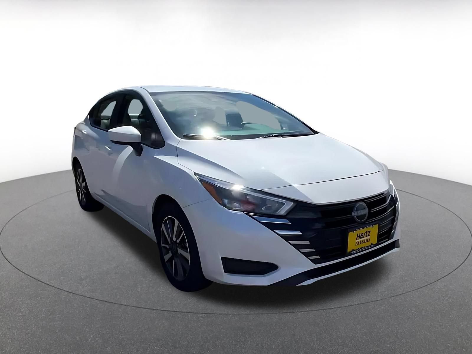 Used 2025 Nissan Versa SV FWD image 3