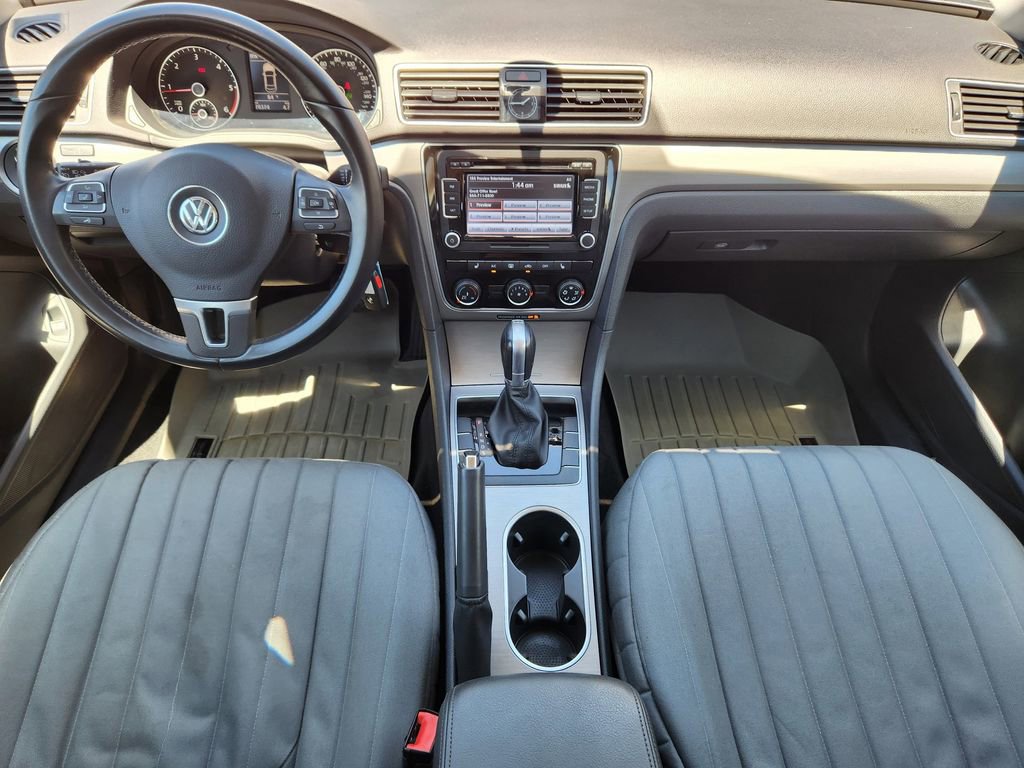 Used 2015 Volkswagen Passat TDI SE FWD image 18