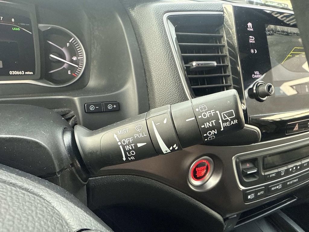 Used 2023 Honda Passport EX-L image 32