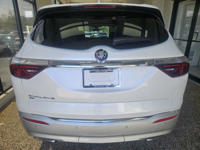 Used 2022 Buick Enclave Premium w/ Surround and Sites Package AWD/4WD image 3