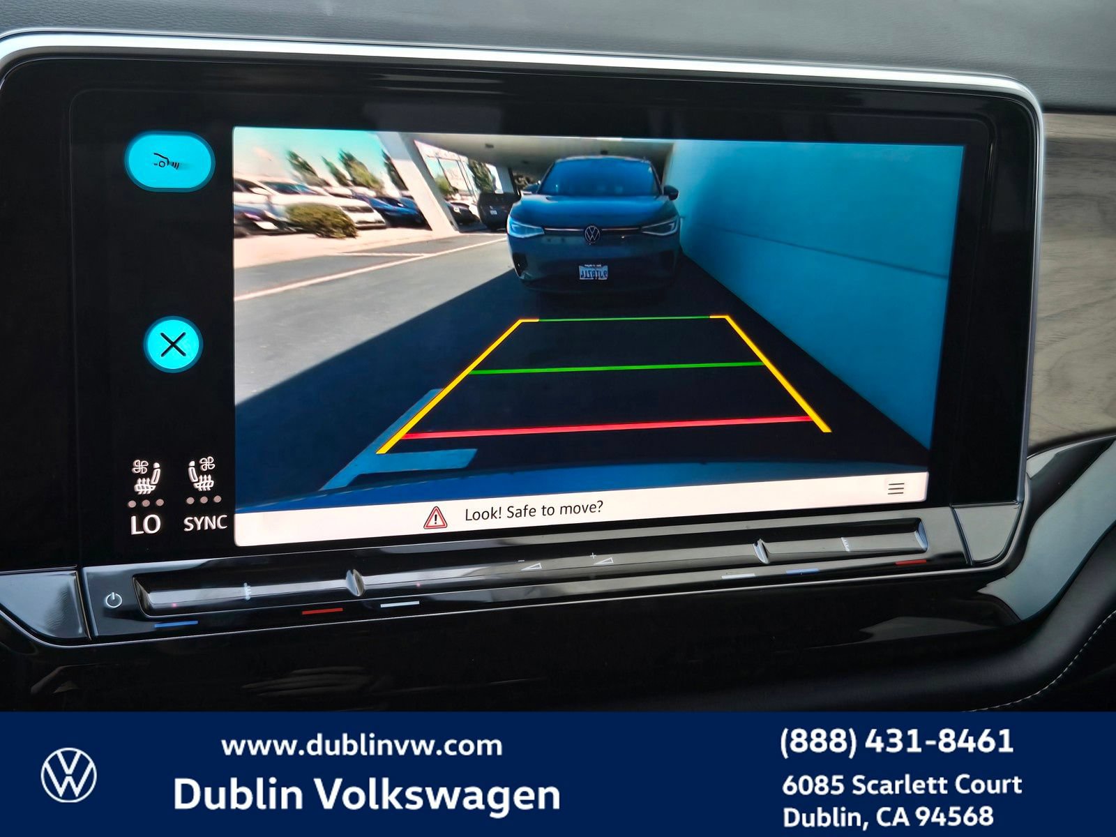 Used 2024 Volkswagen Atlas SE FWD image 15