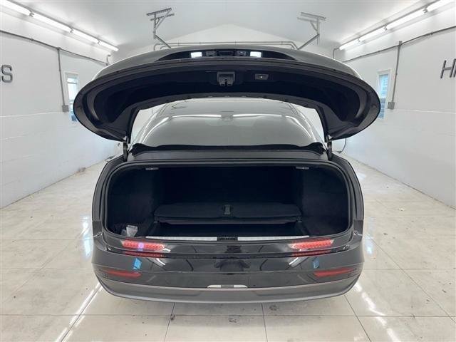 Used 2024 Lucid Air Touring AWD/4WD image 12