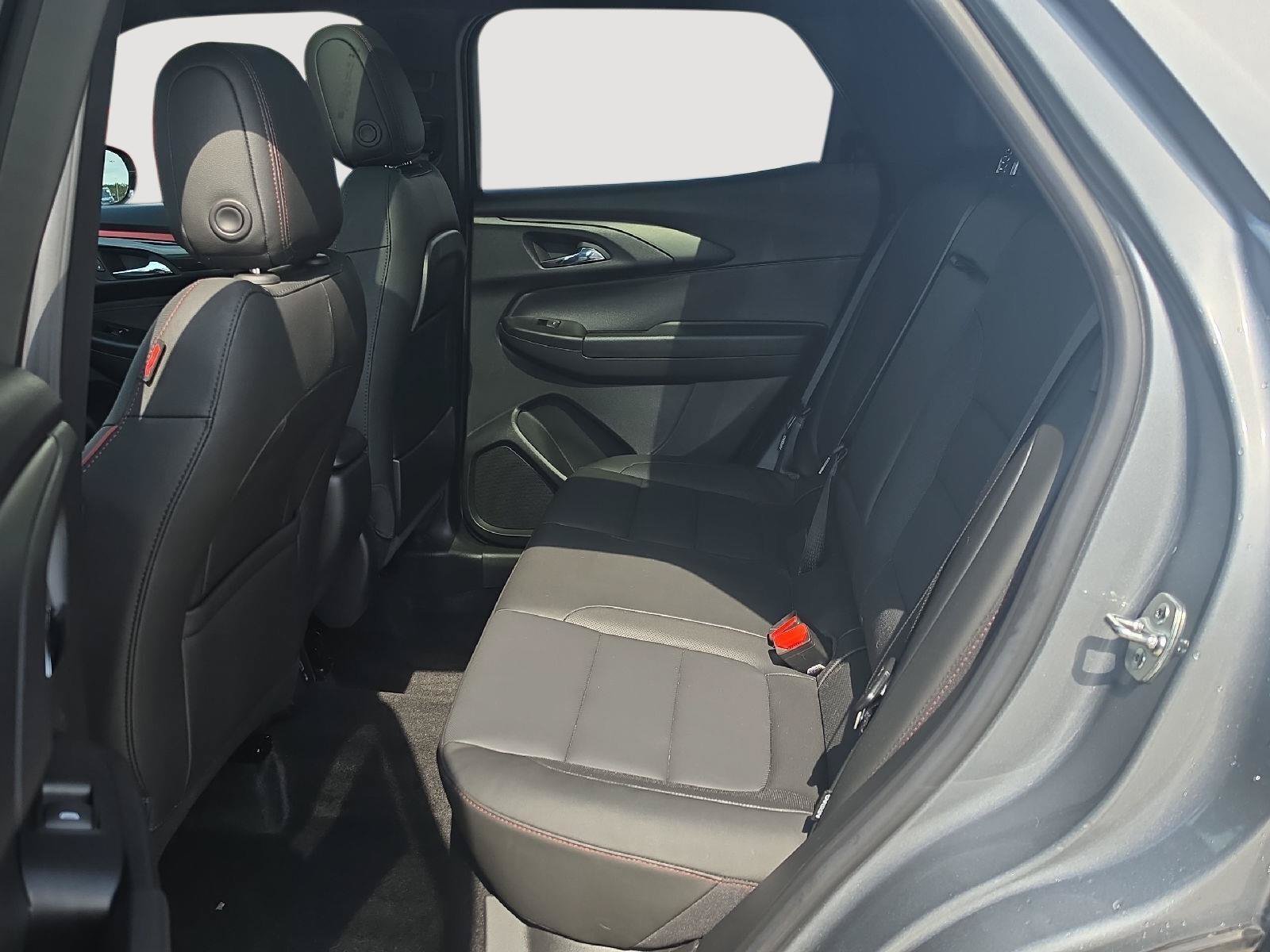 Used 2024 Chevrolet TrailBlazer RS w/ Convenience Package AWD/4WD image 7