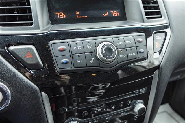 Used 2015 Nissan Pathfinder S image 18