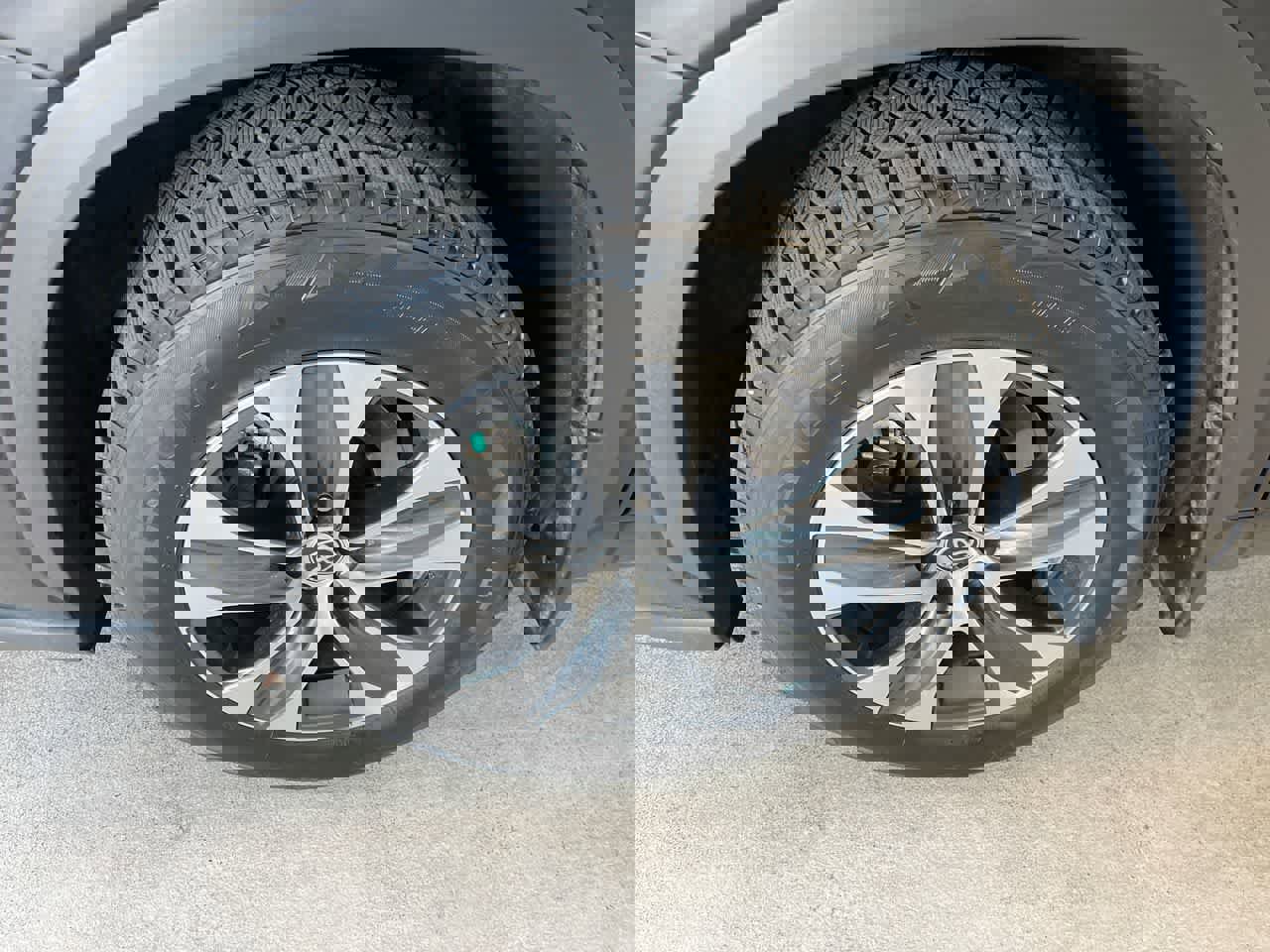 Used 2022 Toyota Highlander XLE image 10