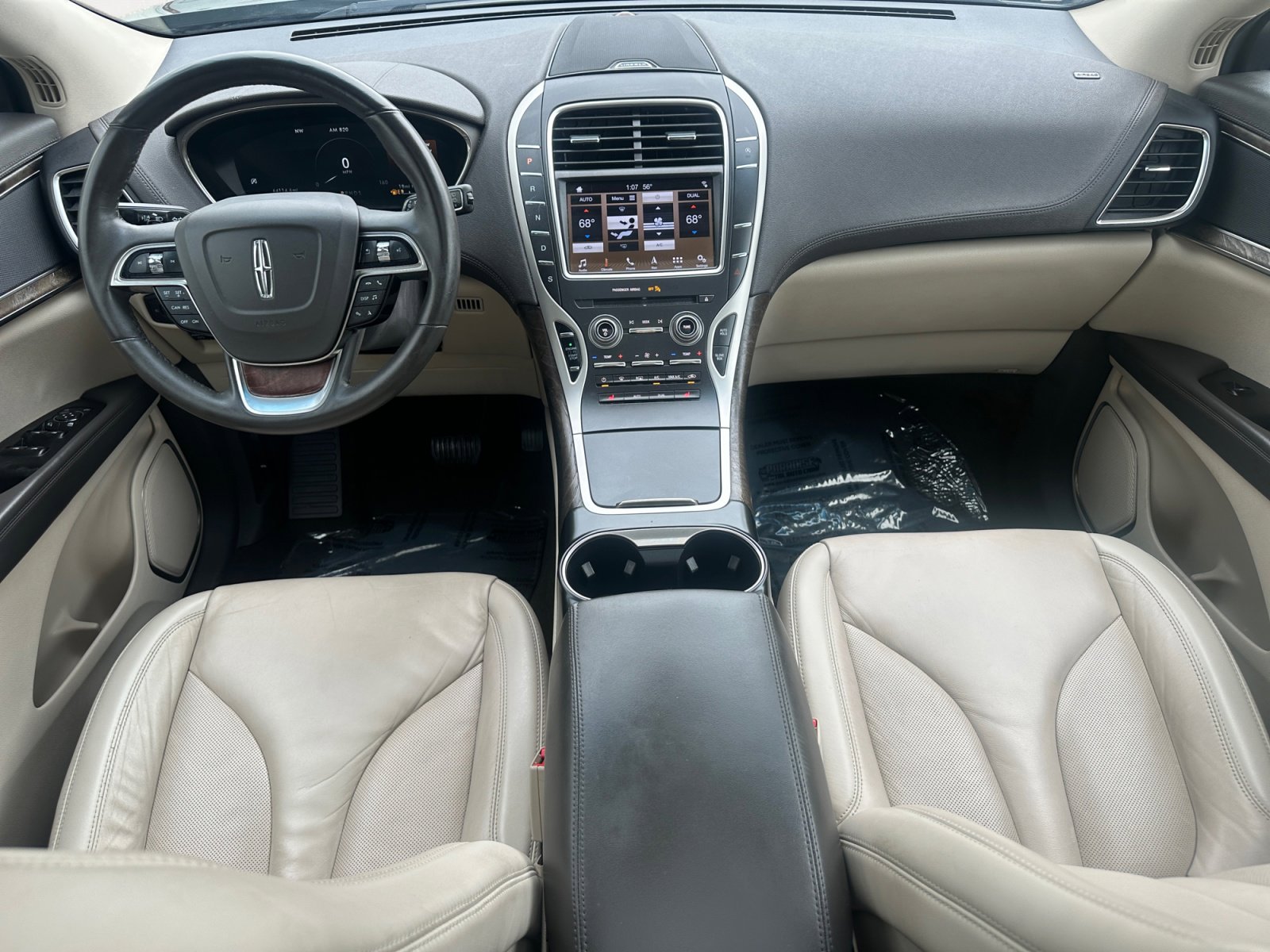 Used 2019 Lincoln Nautilus Select AWD/4WD image 3