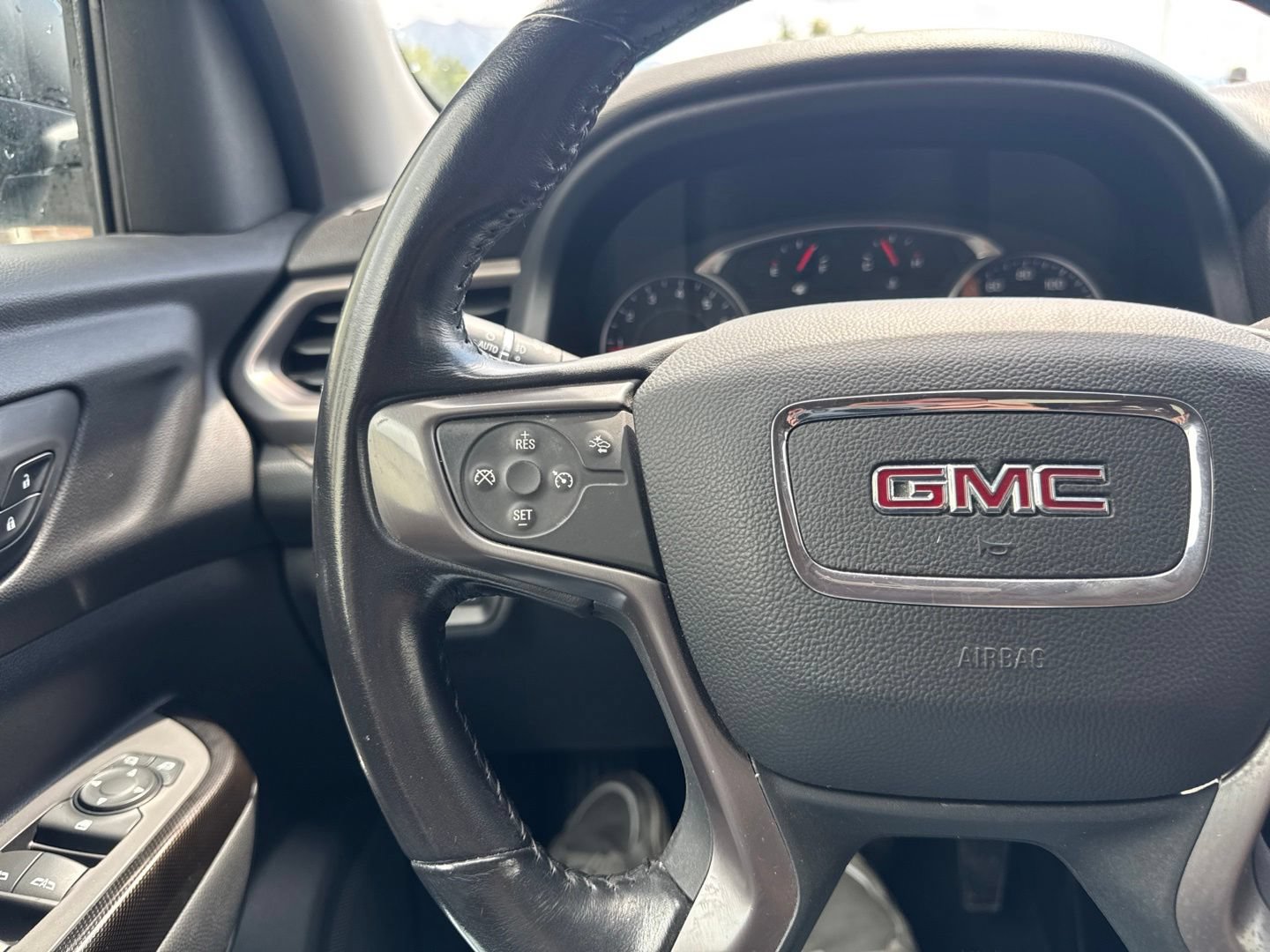 Used 2020 GMC Acadia AT4 w/ Driver Alert Package II AWD/4WD image 23