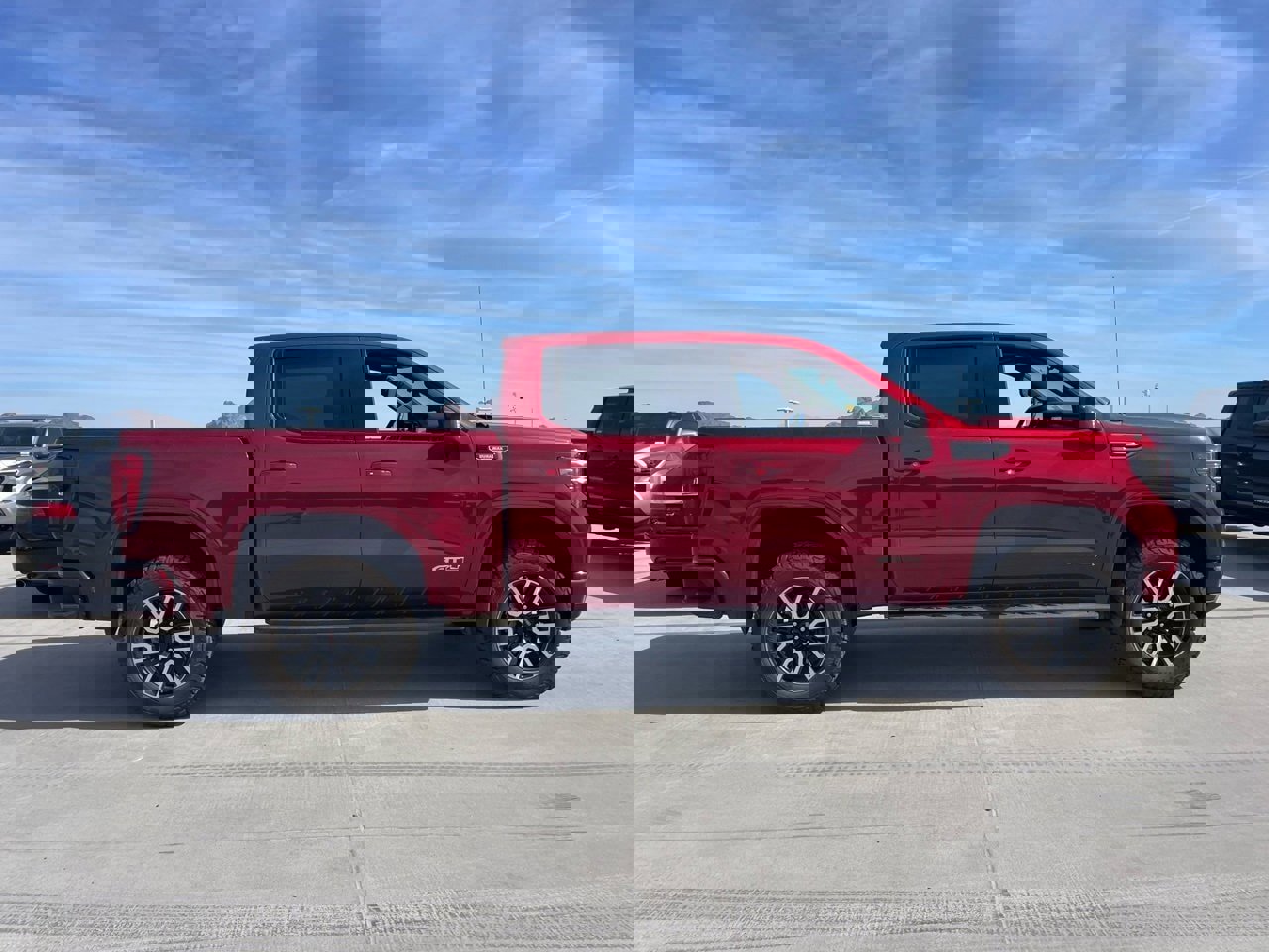 Used 2025 GMC Sierra 1500 AT4 w/ AT4 Premium Package image 2