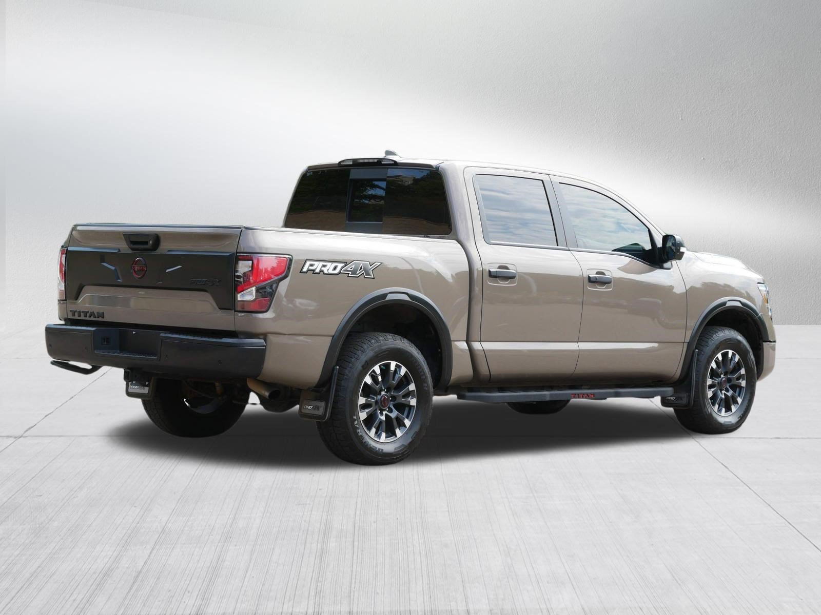 Certified 2024 Nissan Titan PRO-4X w/ Pro-4x Convenience Package AWD/4WD image 7