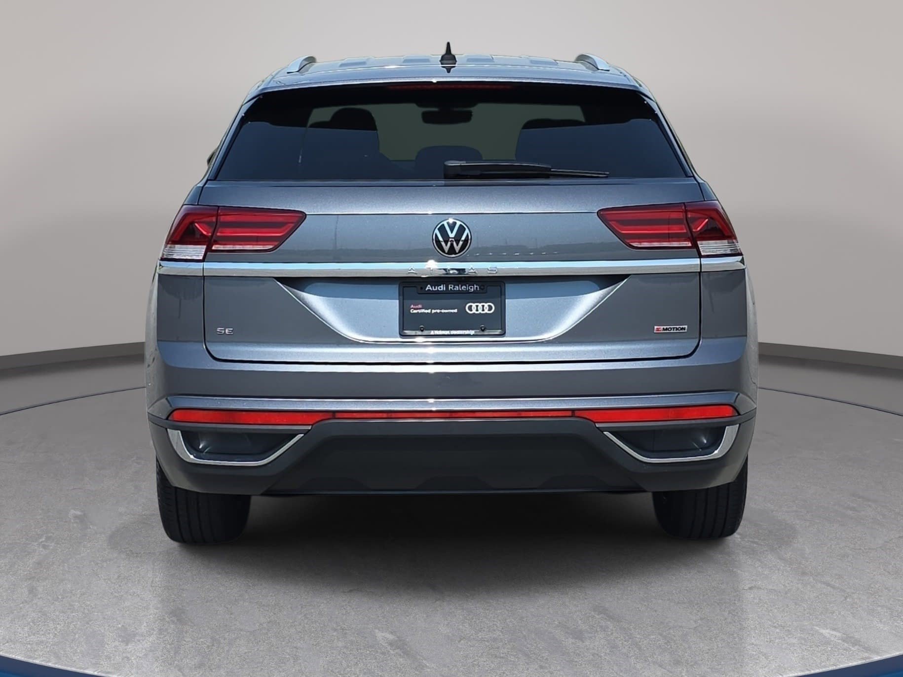 Used 2022 Volkswagen Atlas Cross Sport SE image 8