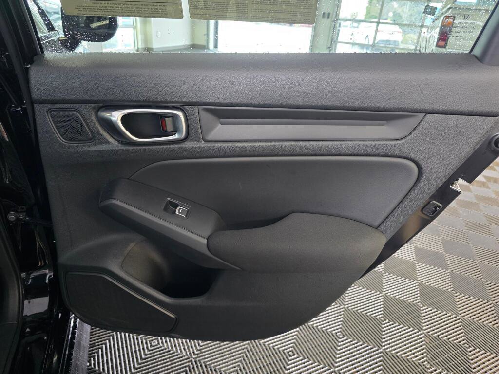 Used 2025 Honda Civic Sport image 40