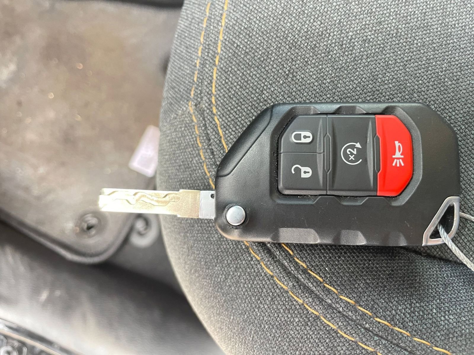 Used 2025 Jeep Wrangler Sahara image 22