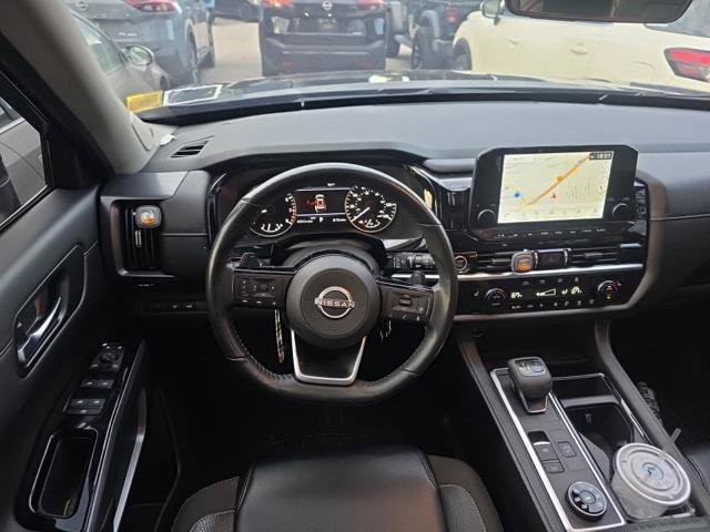 Used 2024 Nissan Pathfinder SL w/ SL Premium Package AWD/4WD image 8