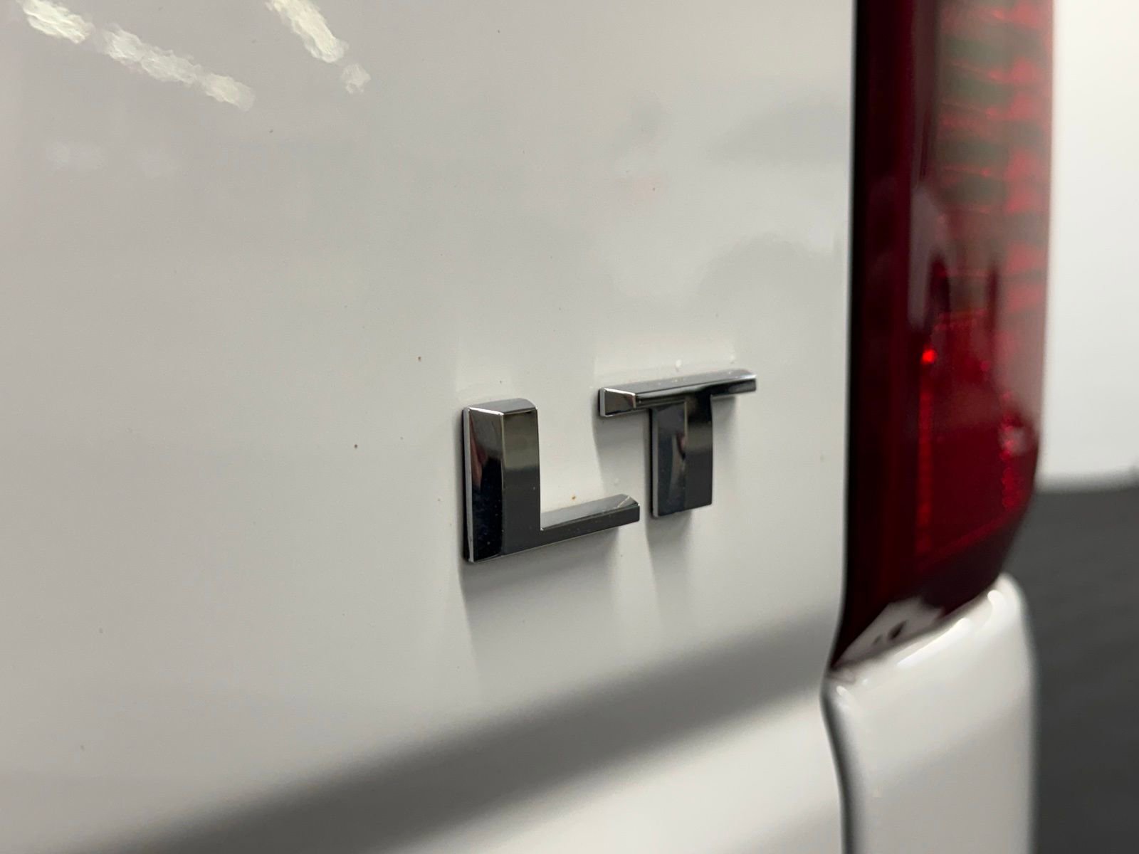 Used 2024 Chevrolet Silverado 3500 LT image 9