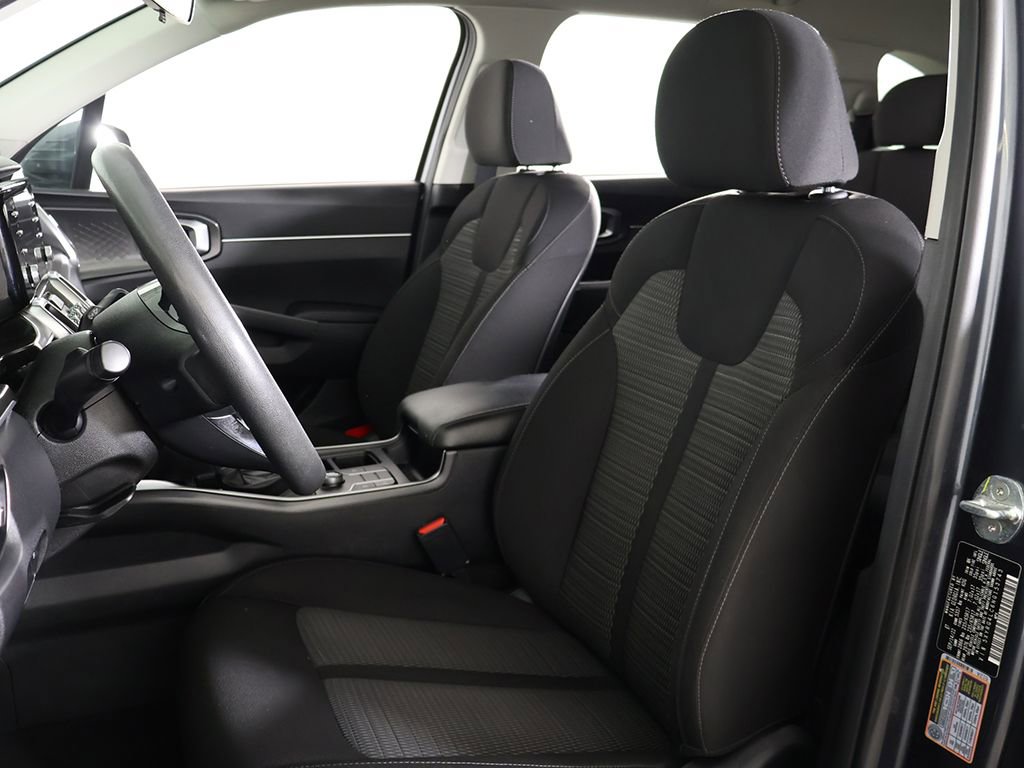 Used 2022 Kia Sorento LX image 25