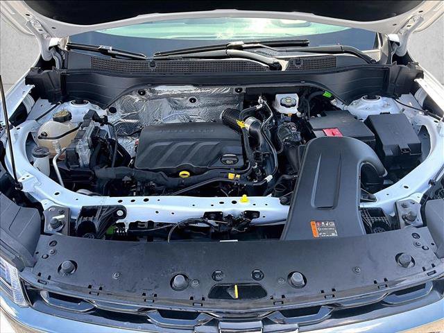 Used 2025 Chevrolet Trax RS w/ Sunroof Package FWD image 11