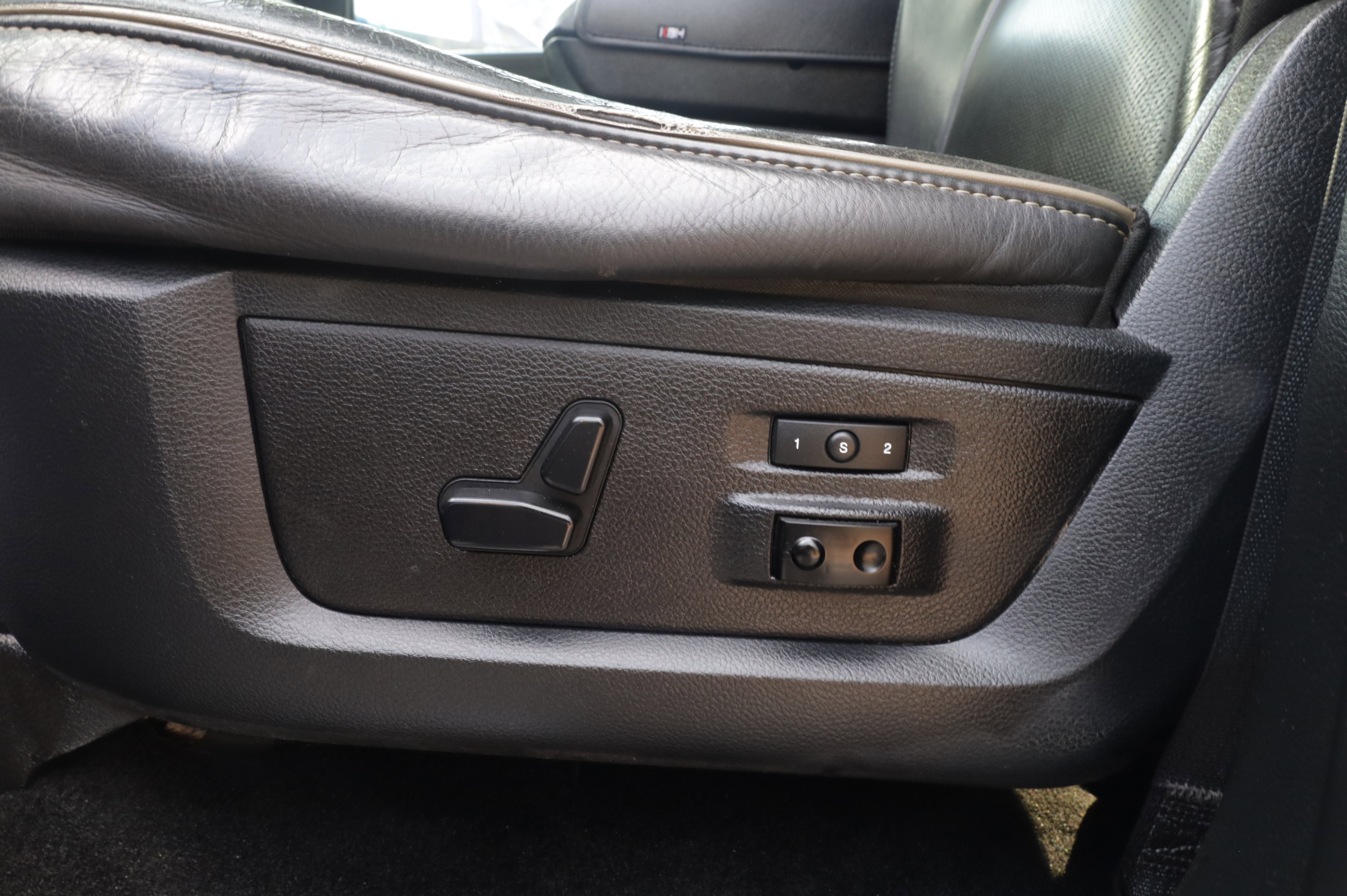 Used 2015 RAM 2500 Limited image 21