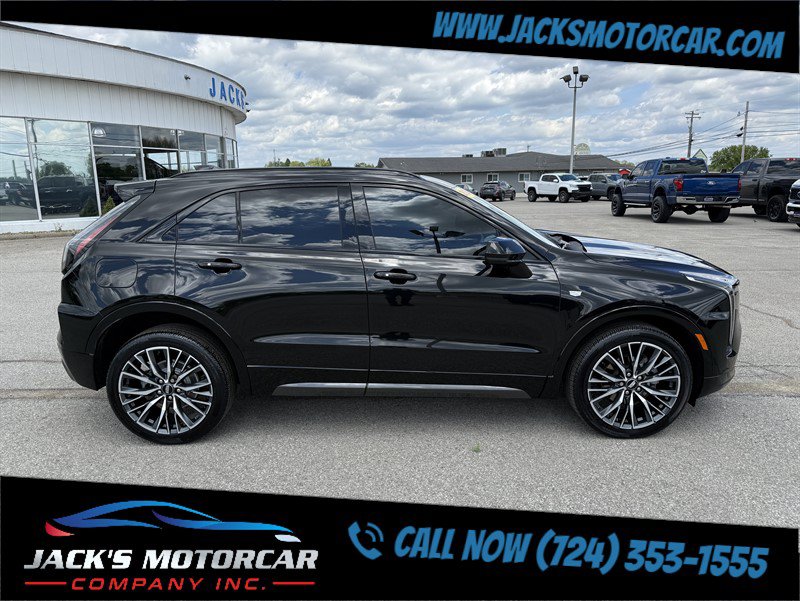Used 2024 Cadillac XT4 Sport AWD/4WD image 2