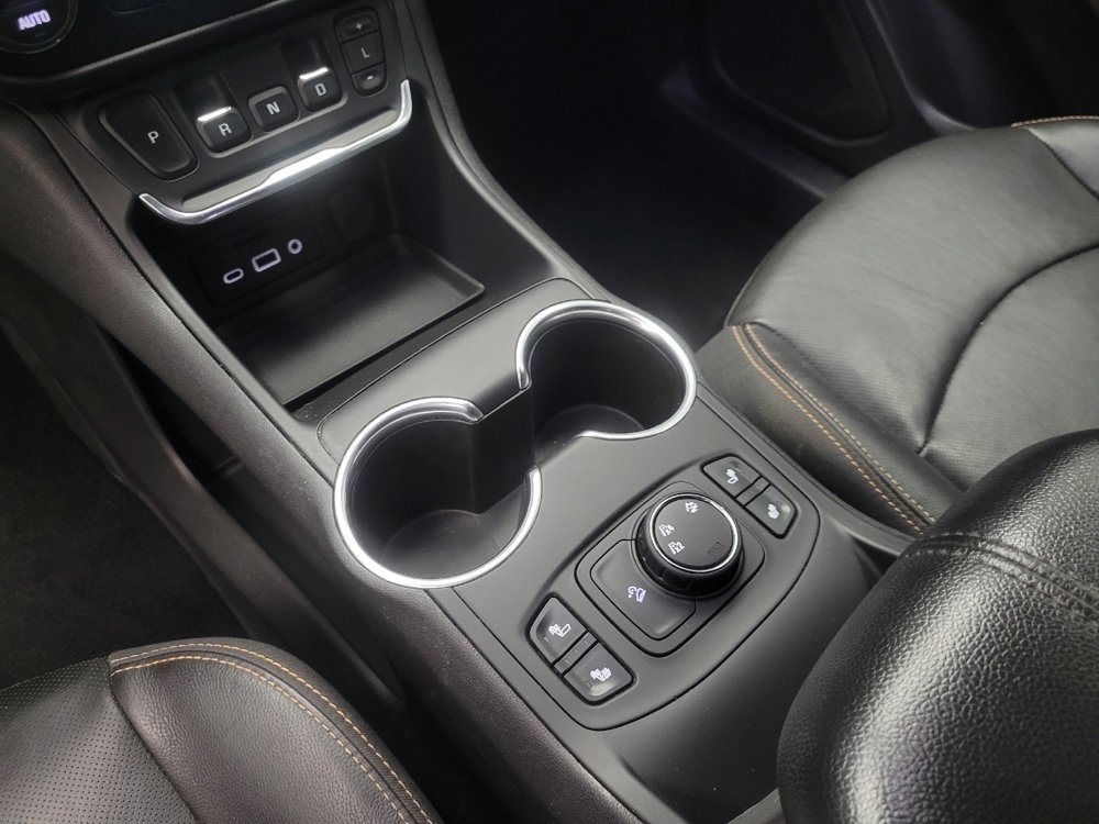 Used 2019 GMC Terrain SLT w/ Preferred Package image 26