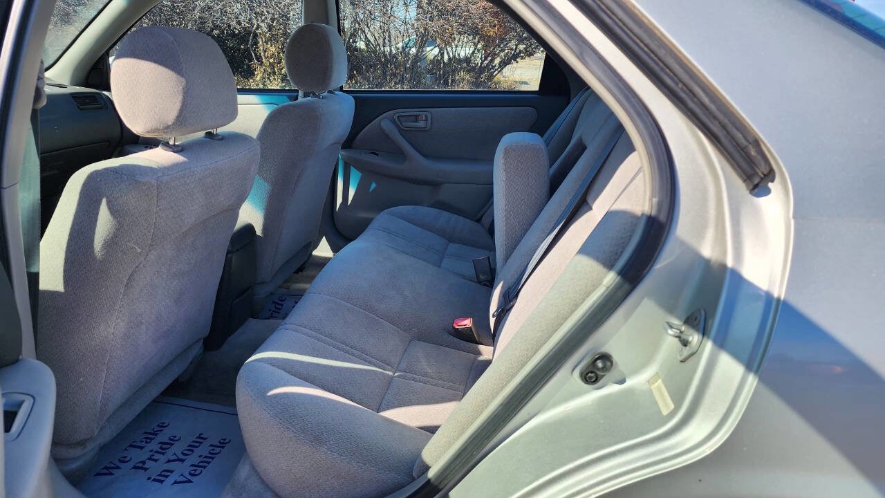 Used 2001 Toyota Camry LE FWD image 12