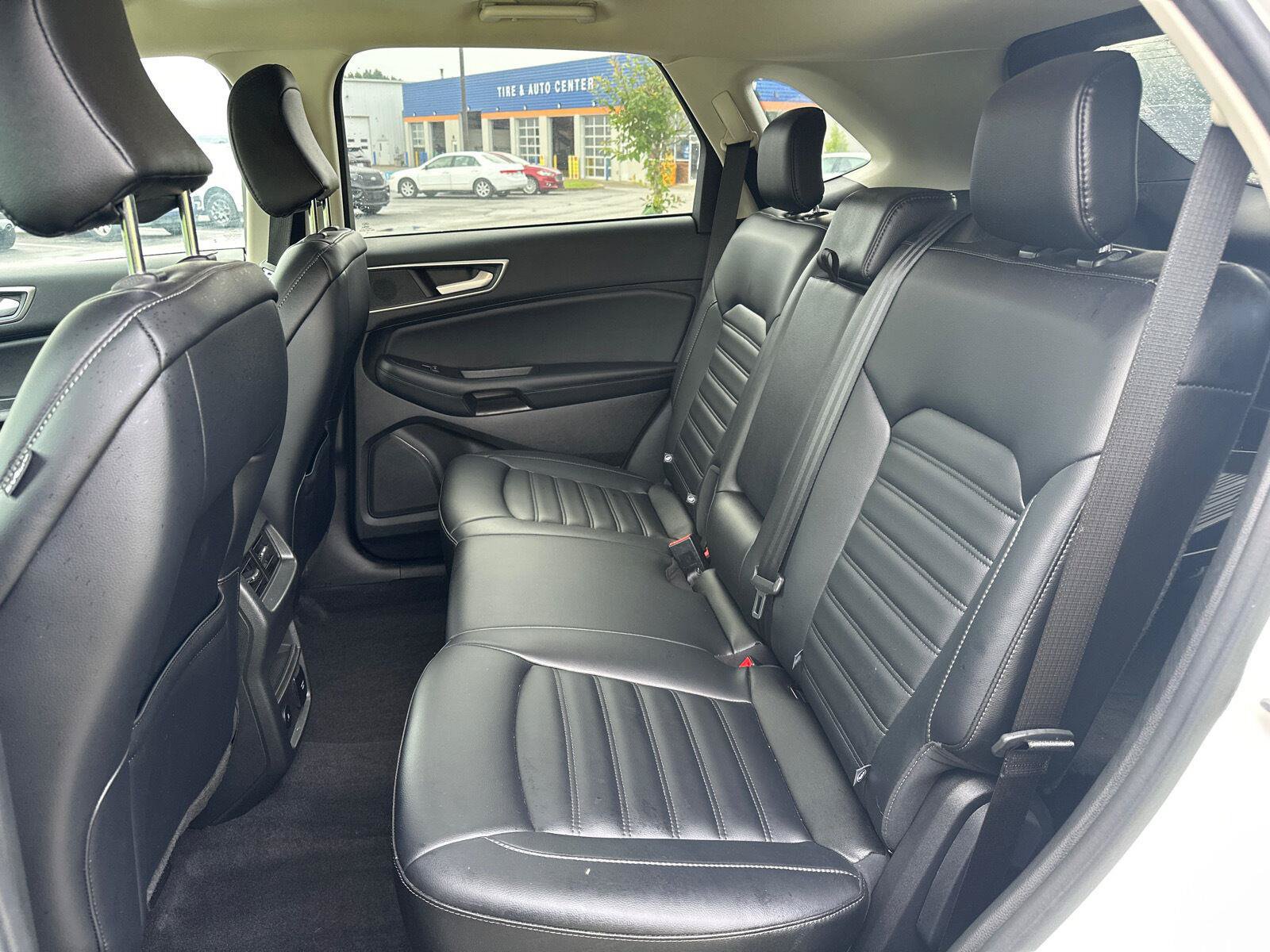 Used 2023 Ford Edge SEL w/ Convenience Package AWD/4WD image 6