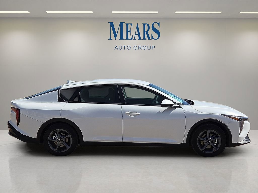 Used 2026 Kia K4 LXS image 6