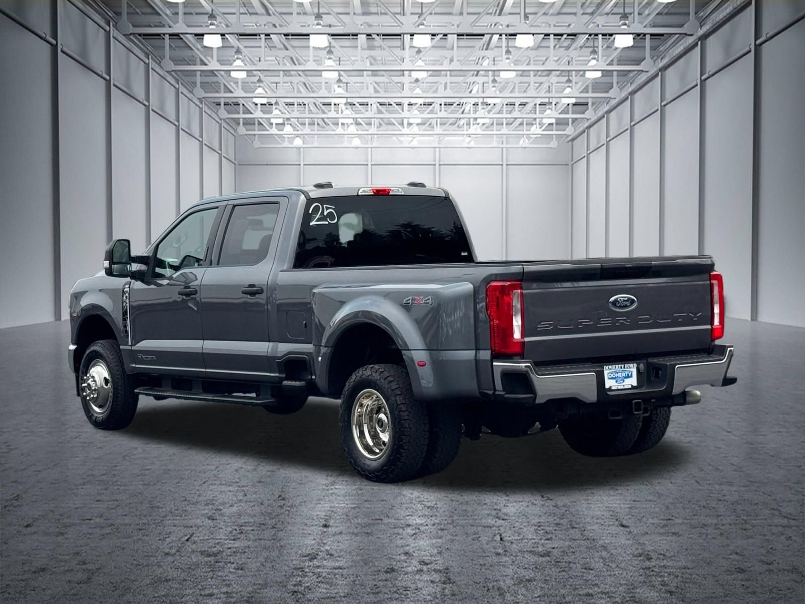 Used 2024 Ford F350 XLT AWD/4WD image 10