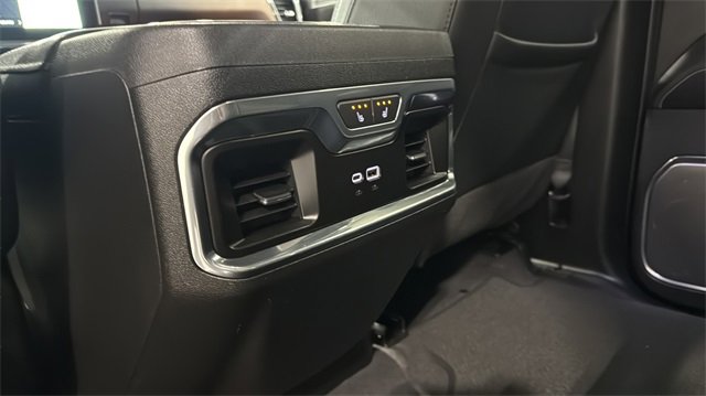Used 2024 GMC Sierra 3500 Denali image 28